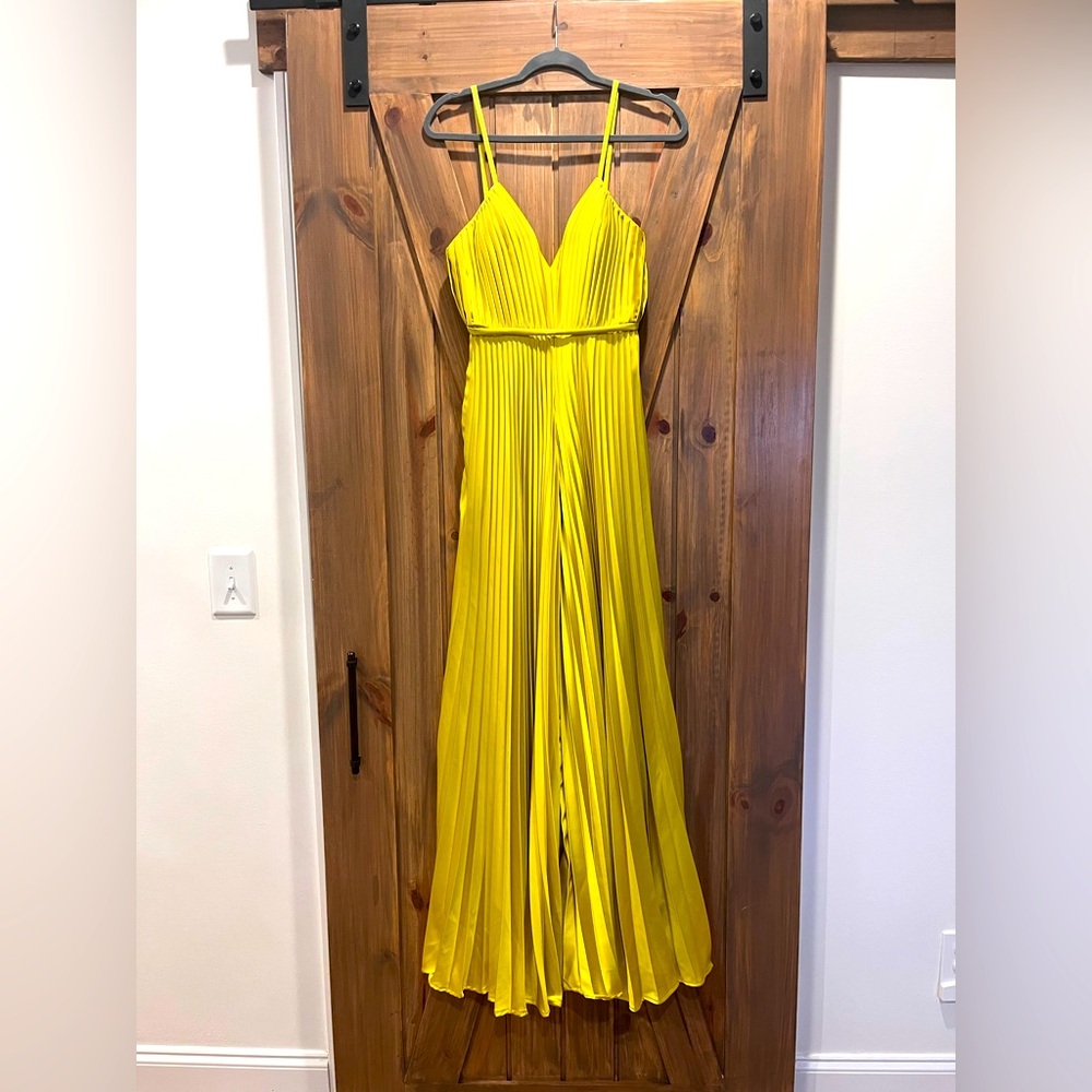 Mac Duggal Lena Wide Leg Jumpsuit size 2